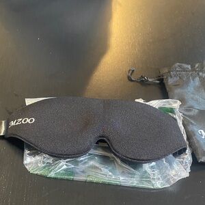 MZOO Black Sleep Mask with Pouch